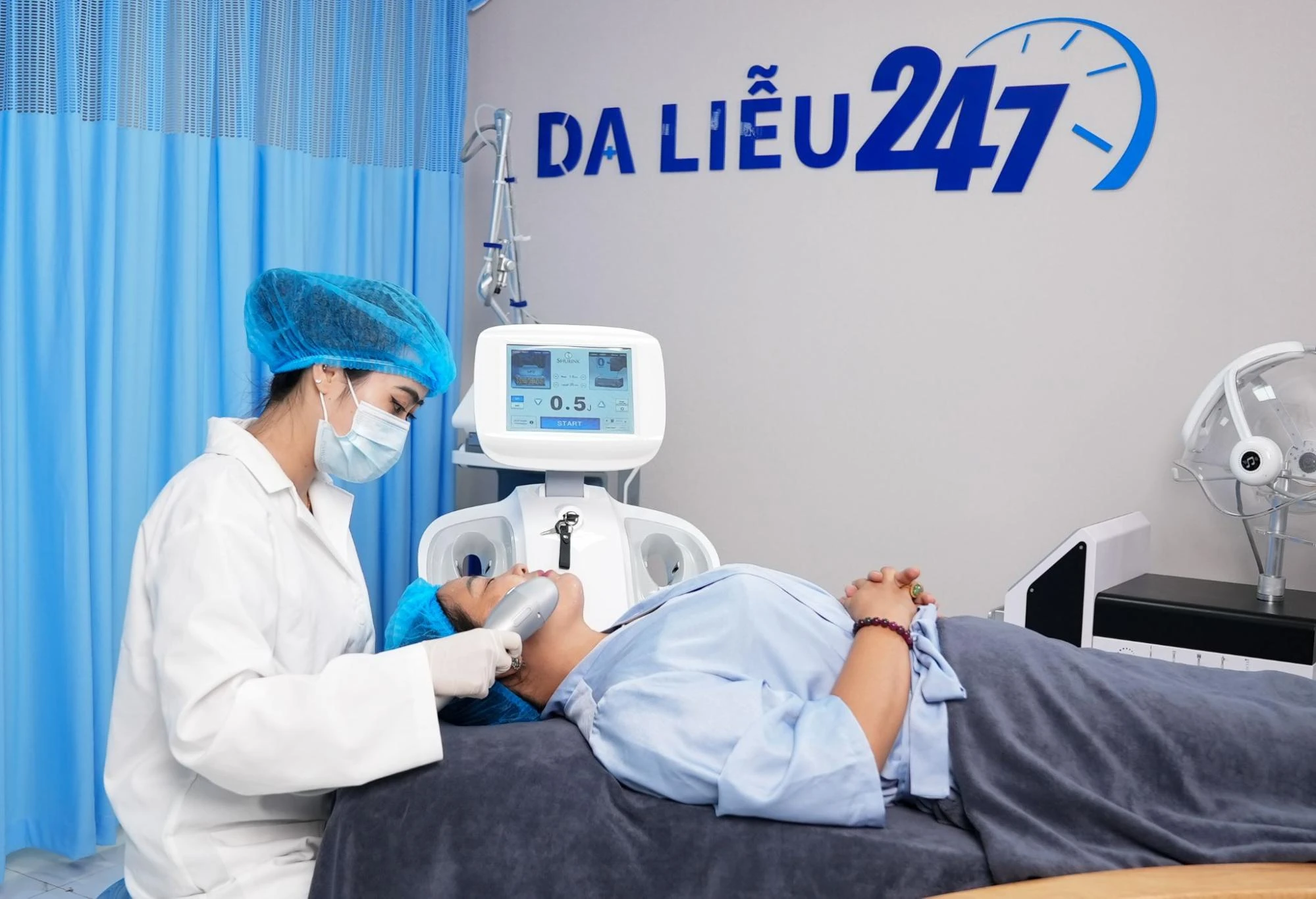 Bác Sĩ Hương Quế – Người “Kiến Tạo Nét Đẹp Tự Nhiên” Với Hơn Một Thập Kỷ Cống Hiến